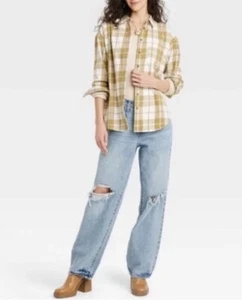 Woman’s Universal Thread Classic And Cozy Green Plaid Heavy Flannel Shirt M - Picture 1 of 8