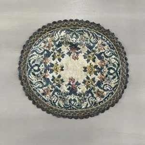 Alfombra de punta de aguja floral miniatura vintage para casa de muñecas hecha en Bélgica - Imagen 1 de 6