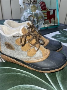 Sorel Duck Boots Out N About Plus Womens Sz 8 Gray Tan Waterproof NL3150-052 - Picture 1 of 9