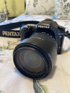 PENTAX*istDs 6.1MP Digital SLR Camera w/Tamron AF28-300 F/3.5-6.3 Macro lens - Picture 1 of 12