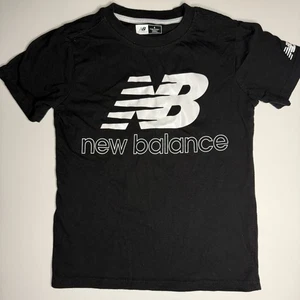 New Balance Short Sleeve Kids Shirt Black, Size 8 - Picture 1 of 5