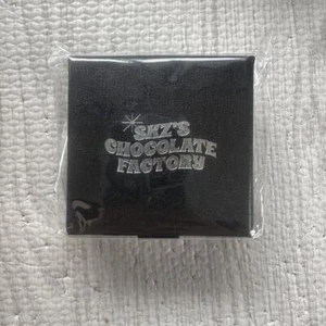 Stray Kids SKZ’S CHOCOLATE FACTORY LoveSTAY RING 2nd Fan Meeting Silver official - Bild 1 von 3