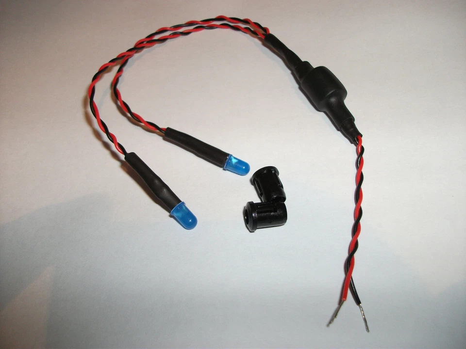 12V DUAL FLASHING LED. CHOOSE COLOUR.   - Image 1 of 1