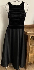 T TADASHI Shoji Neiman Marcus Velvet Taffeta Maxi Evening Dress BLACK Vintage 4 - Picture 1 of 12