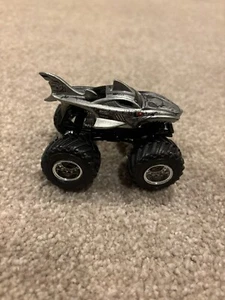 Hot Wheels Monster Jam Cyborg Shark 1:64 Scale Limited Edition Truck - Picture 1 of 4