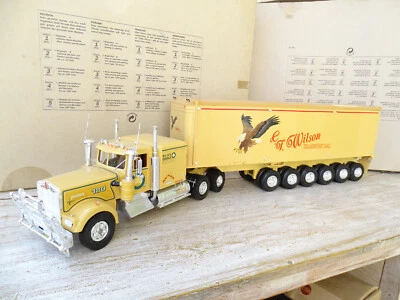 Revell Modellino Con Plastica 1/25 - Kenworth T900 Con Rimorchio Australian - Immagine 1 di 4