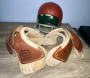 Vintage! J C Higgins #150-2493 Youth Football Shoulder Pads & Helmet. - Picture 1 of 8