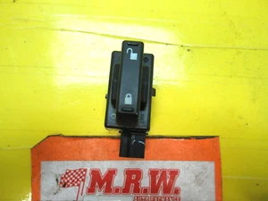 ESCAPE MARINER TAURUS MUSTANG FRONT DOOR LOCK SWITCH POWER BUTTON RIGHT LEFT - Picture 1 of 10