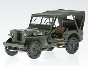 Jeep Williys Army Soft Top diecast modelcar in Vitrine Cararama 1:43