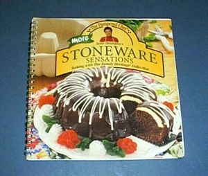 PAMPERED CHEF Spiral Cookbook STONEWARE SENSATIONS Baking with Family Heritage - Foto 1 di 3