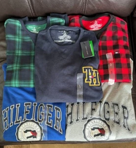 ZWEI (2) Tommy Hilfiger Herren Thermo Lounge T-Shirt Urlaub SALE!! NEU mit Etikett - Bild 1 von 11