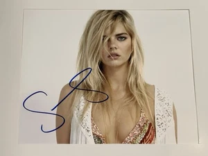 Samara Weaving signed 8x10 photo ~ COA - Bild 1 von 3