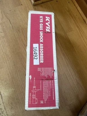 PUNTAL DE GAS KYB 340010 para Infiniti G35 G37 hecho en Japón delantero derecho AWD Foto 1 de 3