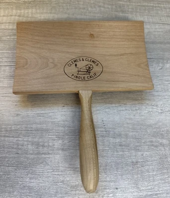 Clemes & Clemes Curved Back Wool Hand Card Regular Size 8 Inches/6 Wool - Image 1 of 4