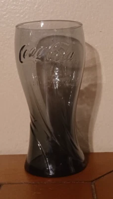 Copa Mundial de la FIFA 2018 Rusia Limited McDonald's gris Coca-Cola vaso de Coca-Cola Foto 1 de 3