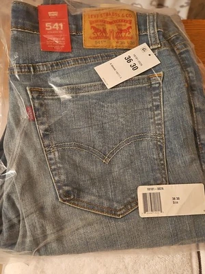 Pantalones de mezclilla elásticos azules 36x36 Levis 541 Athletic Taper para hombre lavado claro Foto 1 de 4