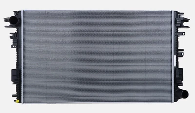 Conjunto de radiador TYC 13895 para modelos Ram 2500/3500 6.4L V8 2019-2024 - Imagem 1 de 2