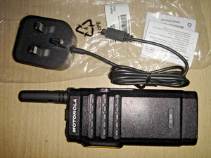 Motorola SL1600 VHF 136-174MHz DMR Digital c/w charger (UK or EU) - Afbeelding 1 van 12