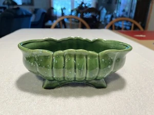 "Plantadora de patas de cerámica abstracta verde Haegar de colección verde 9""x4""x3""" - Imagen 1 de 11