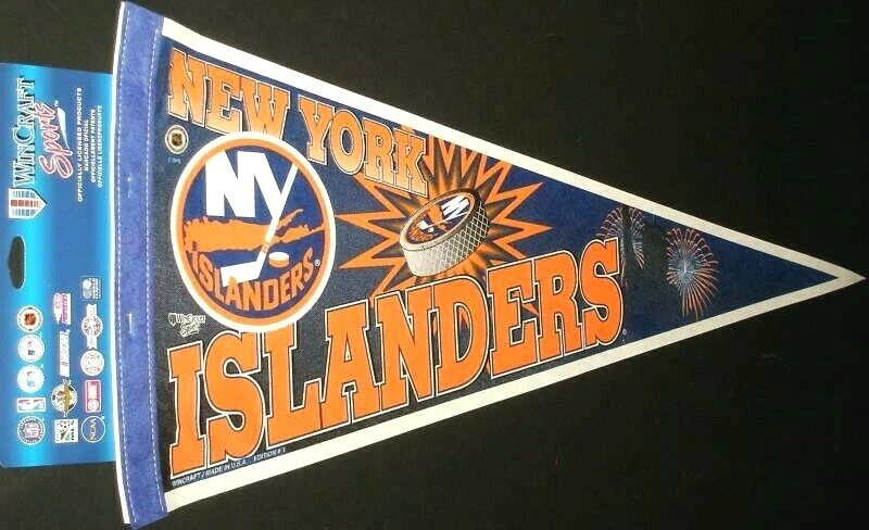 NEW YORK ISLANDERS~NEW 1996 UNSOLD STORE INVENTORY~OLD TEAM LOGO NHL 30" PENNANT - Image 1 of 1