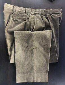 VTG Orvis Pants Men 38x30 USA Brown Cotton Corduroy Straight Leg Pleated Front - Picture 1 of 7