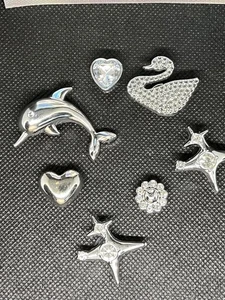 Brandneu in Verpackung Clog Clips Kroko Charms Schuhdekoration Crocs Clogs Schuhe Taschen & Armbänder - Bild 1 von 5