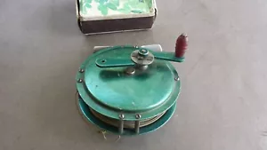 Ancien moulinet de pêche à la mouche de couleur verte, à identifier - Photo 1/3
