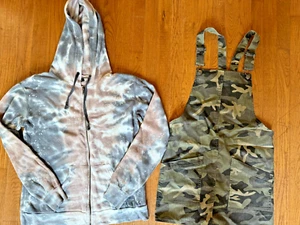 TeenOutfit Lot (2 items) Camo Jumper/Hooded Tie Dye Sweatshirt Size M) FREE SHIP - Picture 1 of 5