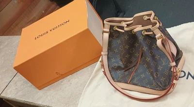Bolso de hombro Louis Vuitton Petit Noe con monograma M40818 Foto 1 de 4