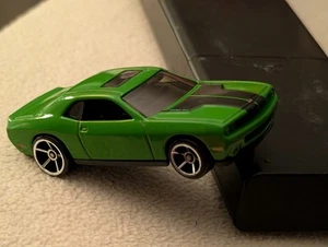 SLEEK DESIGN 2008 DODGE CHALLENGER SRT8/CHRYSLER RACING GREEN 1:64 SCALE HW NOC - Picture 1 of 24