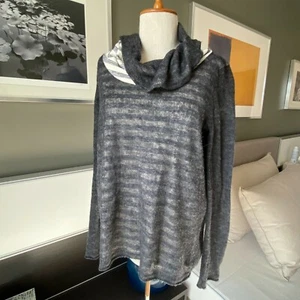 - Top manga larga cuello capucha polilla en lana de alpaca y algodón a rayas MEDIANO   - Imagen 1 de 8