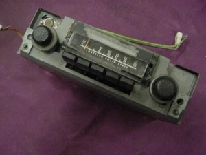 Plymouth / Dodge 1970 B-Body AM Radio - Picture 1 of 3