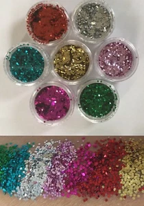 7 x 3g TÖPFE 1mm SECHSKANT CHUNKY GLITTER NAIL ART FESTIVAL GESICHT KÖRPER HAARE MEHRFARBIG - Bild 1 von 3