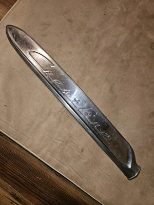 1953 1954 Ford Crestline водитель левая сторона крыло отделка молдинг хром этикетка значок - Изображение 1 из 4