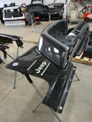 Jeep Wrangler 2025 guardabarros derecho pasajero 3061258 Foto 1 de 4