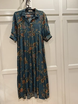 Vestido Natural Life Rebecca Midi Verde Azulado Floral Boho En Niveles Cottagecore Talla Pequeña Foto 1 de 3
