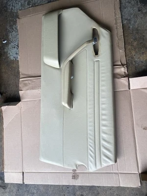 Mercedes Benz R107 380SL 560SL 1985-89 panel de puerta interior lateral derecho beige OEM Foto 1 de 4
