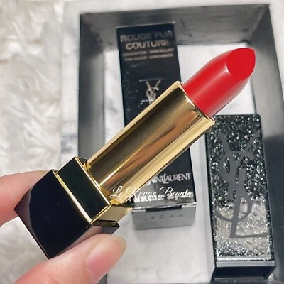 Lápiz labial Yves Saint Laurent x Zoe Kravitz Rouge Pur Couture - 126 Lale's Red YSL Foto 1 de 3