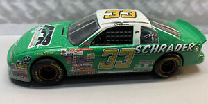 1998 Chevy Monte Carlo NASCAR 1:43 Stock Car Diecast Model  #33 Schrader -a1