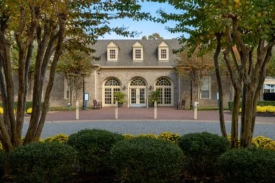 Marriott Manor Club Williamsburg STUDIO 3 Nights ANY YEAR Vacation Club Points - Image 1 of 4
