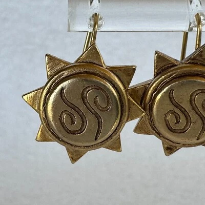 Pendientes colgantes vintage Express Sun Mate tono dorado gancho perforado Foto 1 de 4