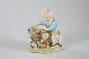 VINTAGE EUROPEAN PORCELAIN FIGURAL BOY VASE - Picture 1 of 9