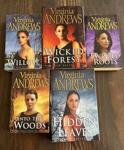 Virginia Andrews De Beers Family Complete Series 3 Paperbacks 2 Hardbacks - Picture 1 of 9