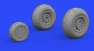 NORTH AMERICAN B-25 MITCHELL SET RUOTE 3pz. 1/72 EDUARD BRASSIN PER KIT HASEGAWA - Picture 1 of 3