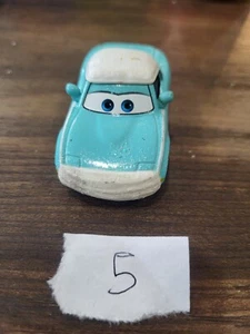 Disney Pixar Cars Toon Enfermera Mia y Enfermera Tia (SOLO SE MUESTRA UN AUTO EN LA FOTO) - Imagen 1 de 6