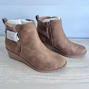 LifeStride Zayne Booties Mushroom Size 7.5W - Picture 1 of 11