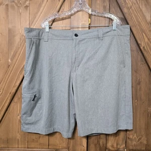 Magellan Outdoors Fish Gear Shorts Men's 42 Gray Water Repellent Zip Pocket - Picture 1 of 10