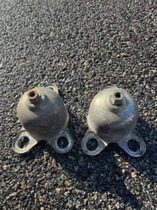 Retainer brackets for 1982 to 1996 Chevy Caprice 15 inch wire spoke hubcaps - Picture 1 of 24