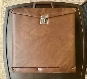 VINTAGE UNBRANDED FAUX BROWN LEATHER LP 12" RECORD CARRYING CASE ITALY - Foto 1 di 4