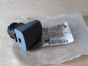 Original Vauxhall Opel Corsa D, Astra H, Zafira B Türgriff Schloss Abdeckung 13142761 - Bild 1 von 6